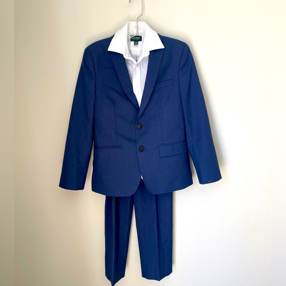 Ralph Lauren Boy’s Twill Suit and Dress Shirt in Navy. Worn Once